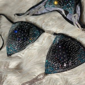 BLACK WITH TURQUOISE JEWELS 💎 COMPETITION BIKINI
